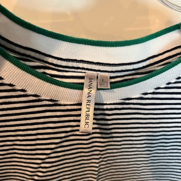 VGUC Fall bundle. Green J Crew vest with 3 coordinating shirts and one sweater - Picture 4 of 13